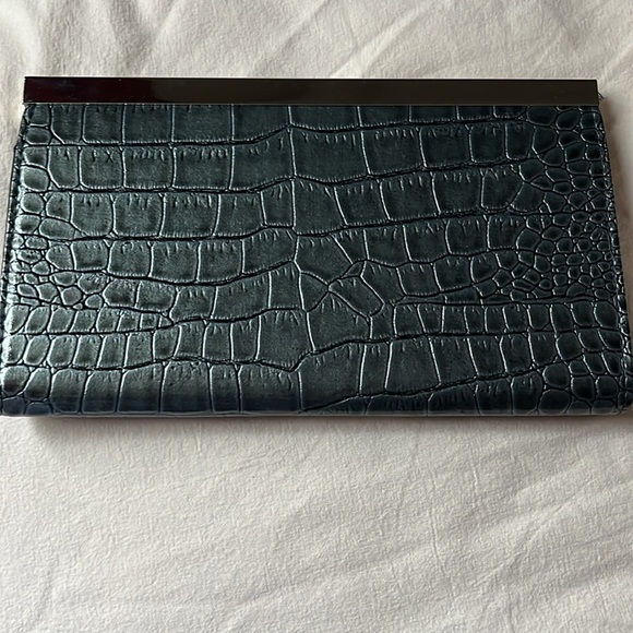 NWOT faux alligator grey wallet - Picture 5 of 5